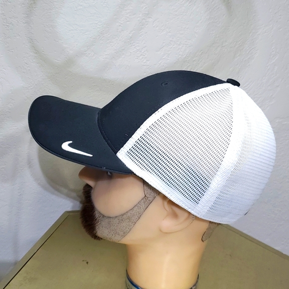 Nwot Nike mesh back fitted cap - Picture 2 of 7